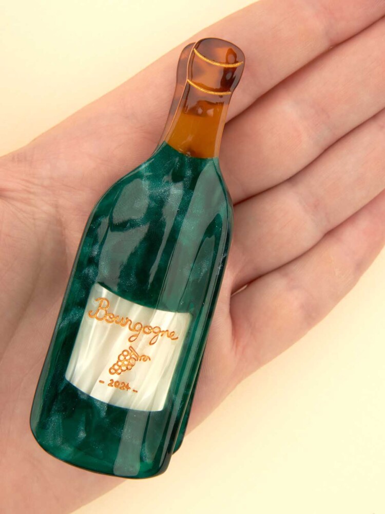 cou cou suzette hair clip with a wine bottle - remix by Sofia
