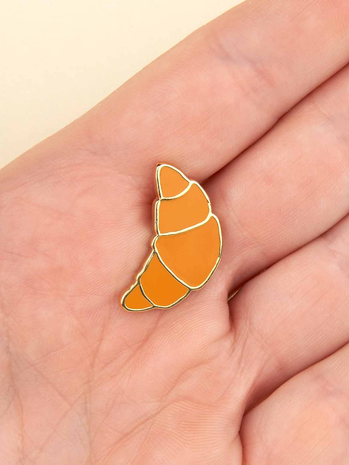 cou cou suzette pin with croissant - remix by Sofia
