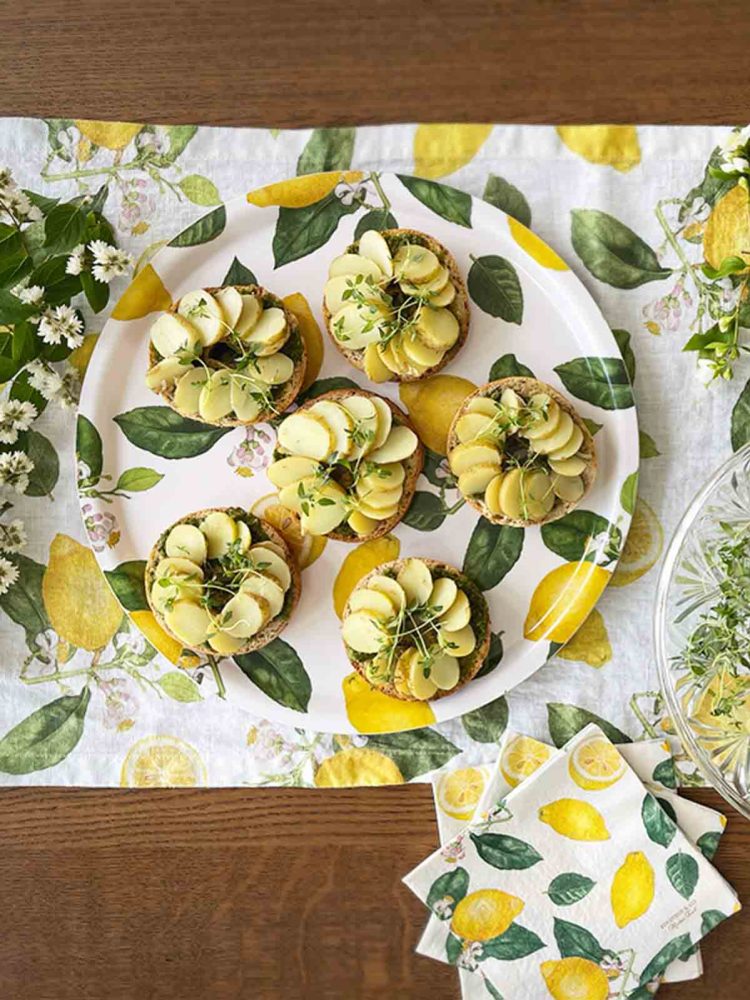Birch wood tray with lemons from koustrup & co