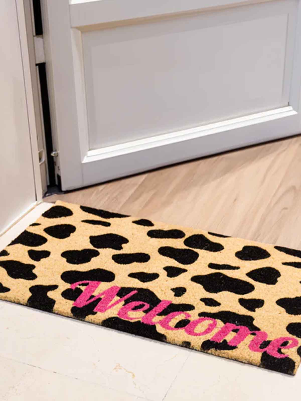 doormat coconut with lepard plates and pink welcome