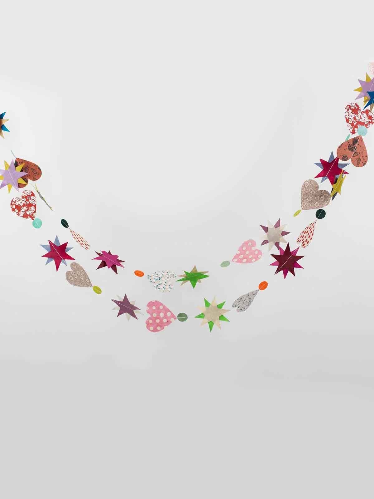 a world of carft - afroart - guierlande cosmo_web