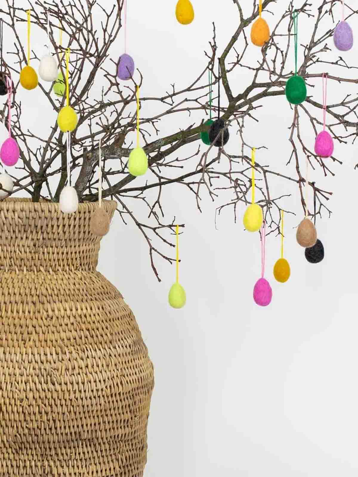 Afroart Easter eggs in felt