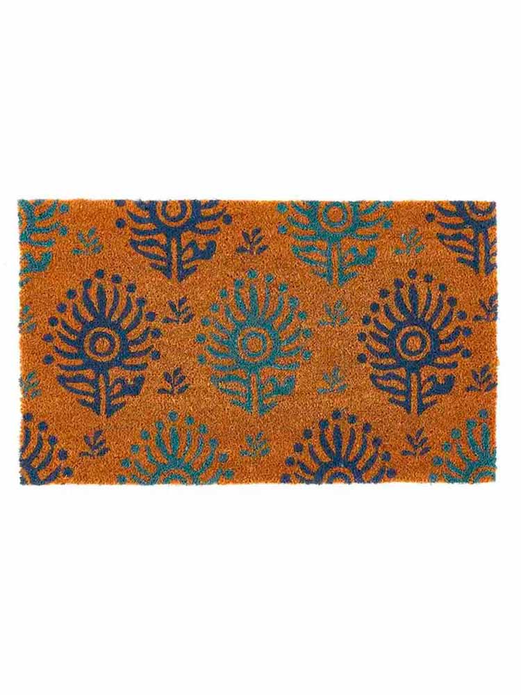 remix by sofie doormat in coconut fibers with a blue pattern