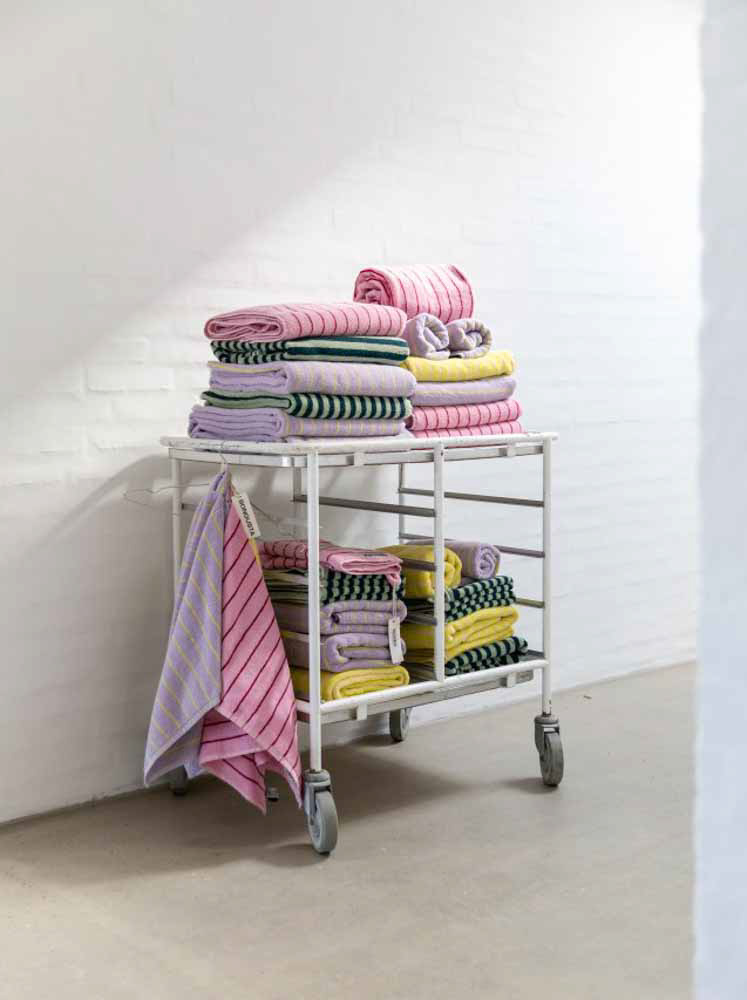 bongusta towels in organic cotton with stripes