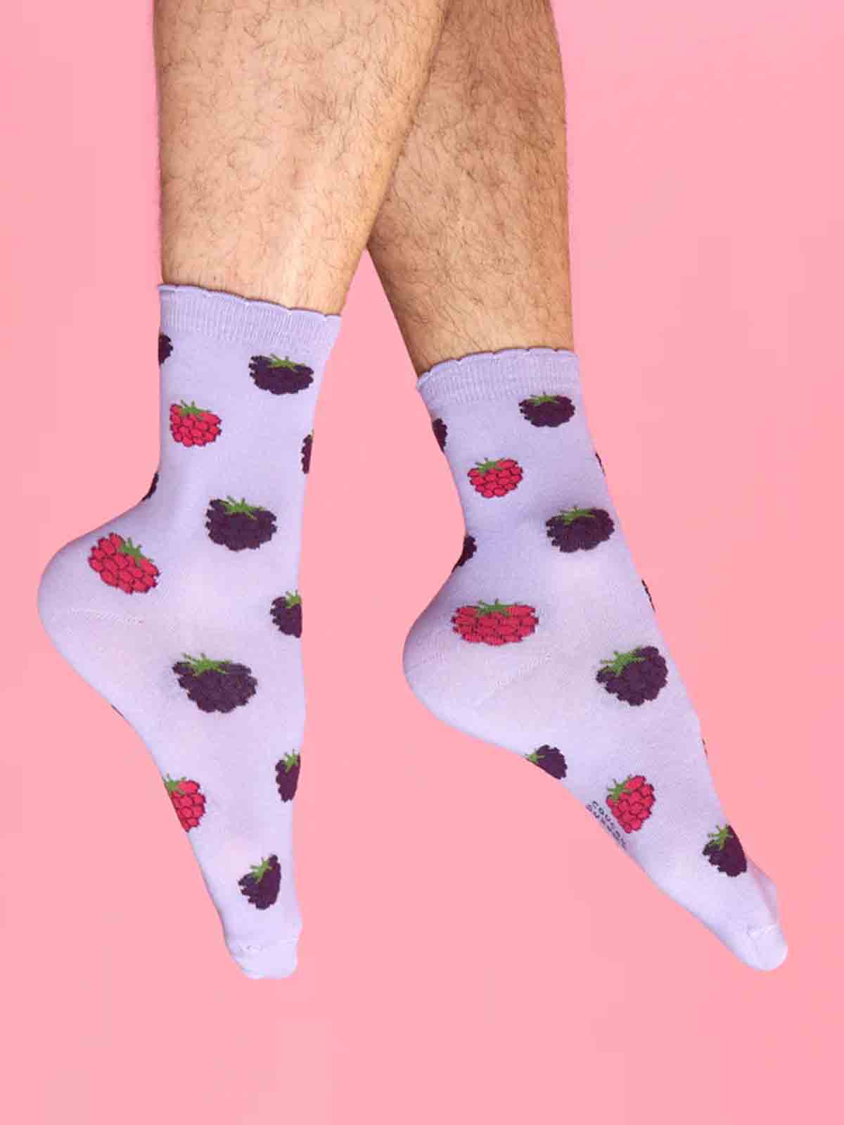 cou cou suzette socks with blackberry and raspberry in purple