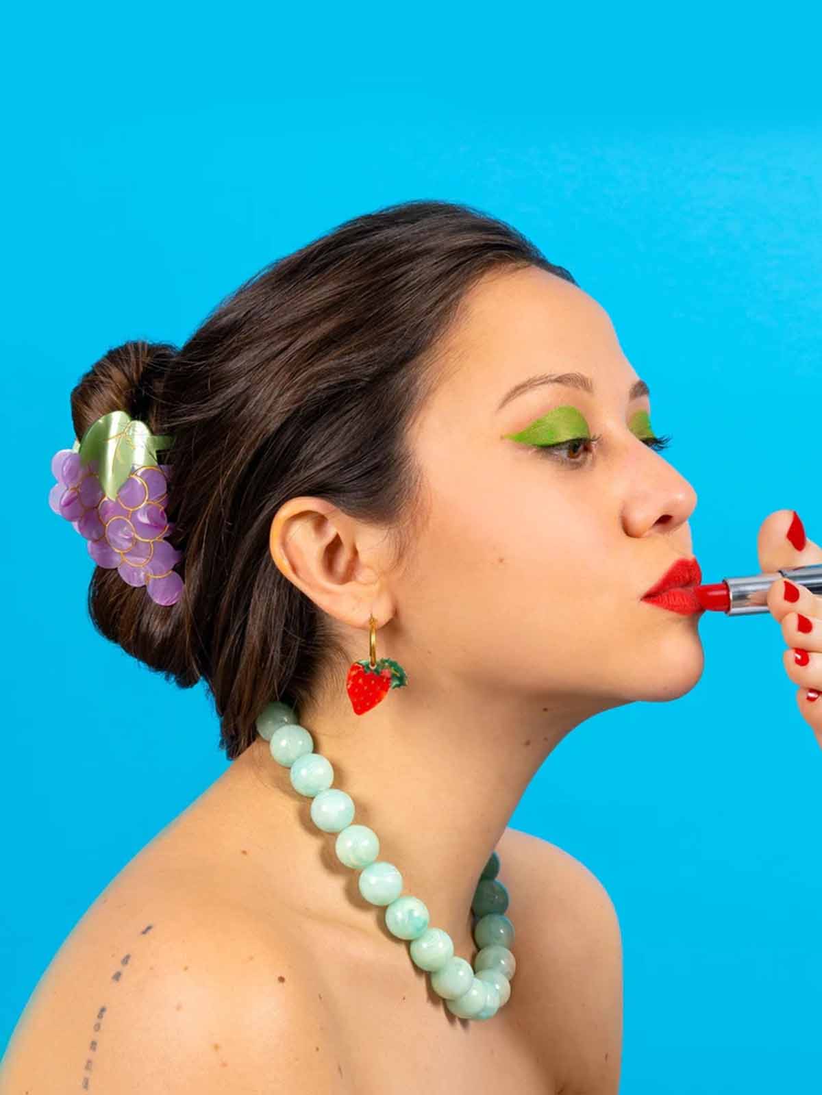 cou cou suzette - hair clipping grapes (3)