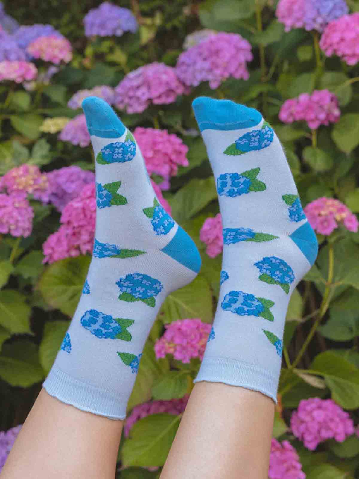 cou cou suzette stockings in blue with blue horsentia