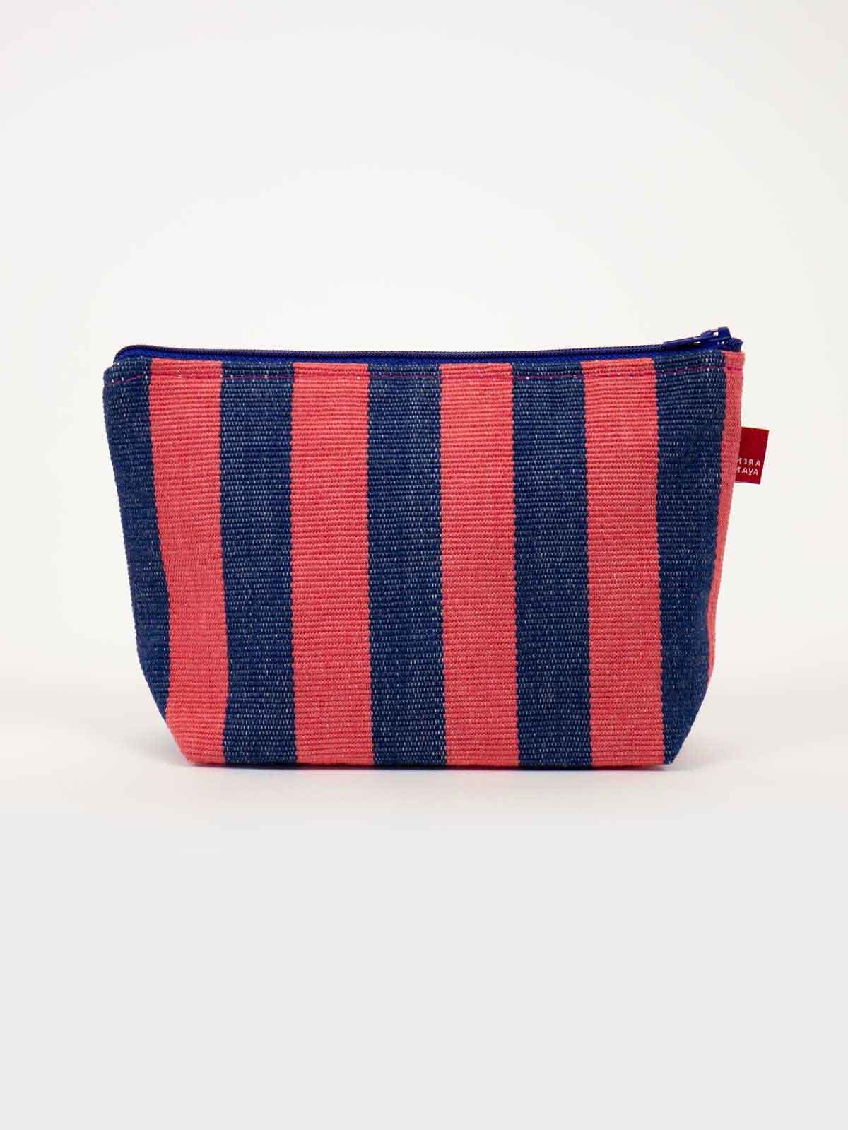 a world of craft - make-up bag red and blue