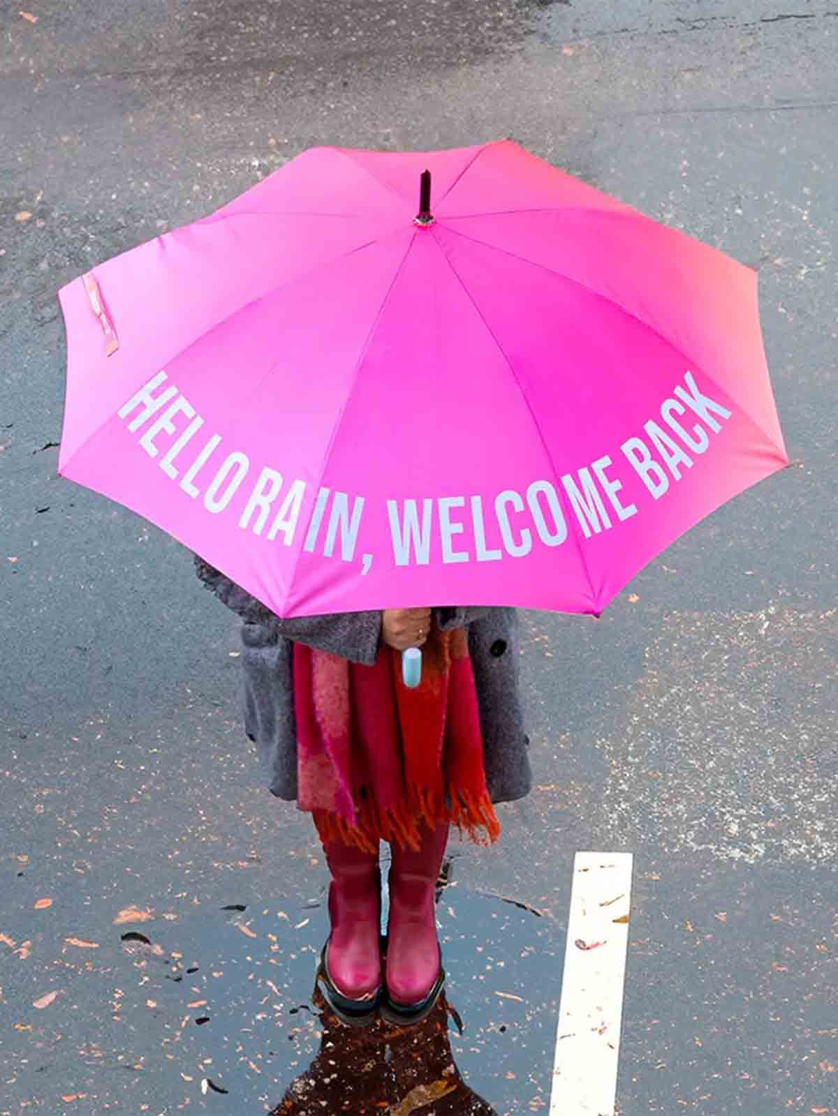 fisura - umbrella - hello rain welcome back in pink (1)