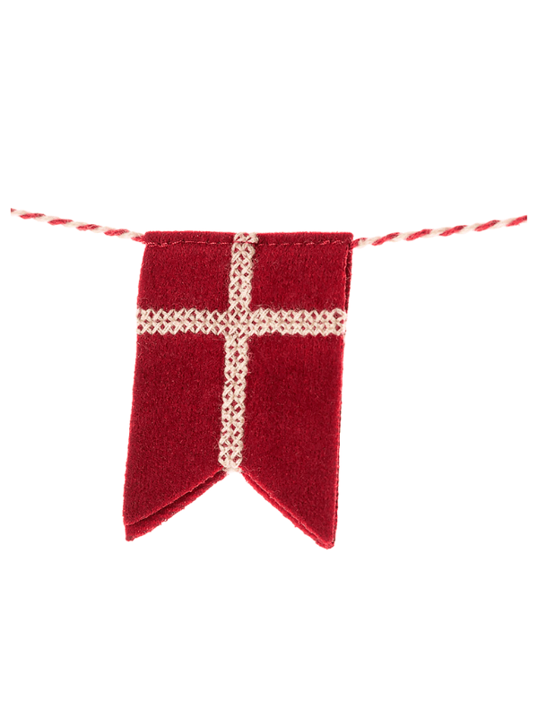 majestic flag garland with a ribbon in fabric