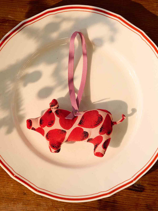 sissel noble bo Christmas ornaments in silk