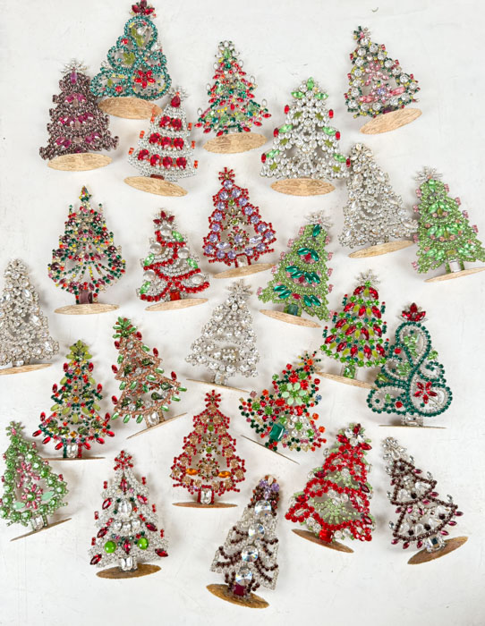 Alternative view of Christmas tree in rhinestones - Small (J58)