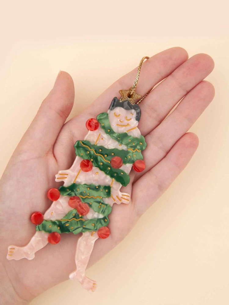 cou cou suzette Christmas decorations man with Christmas decorations