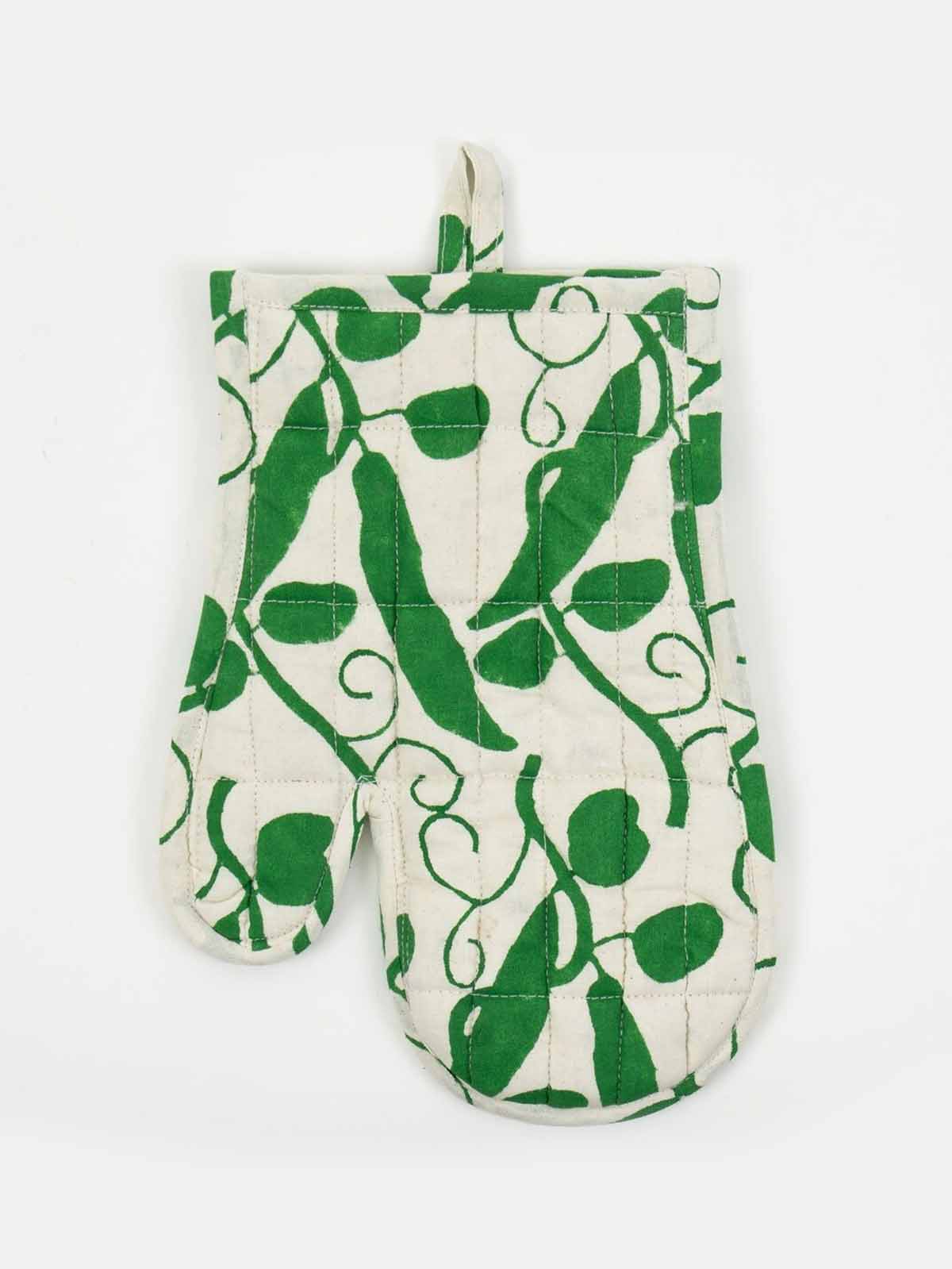 Oven glove - Peas (white with a green pattern)