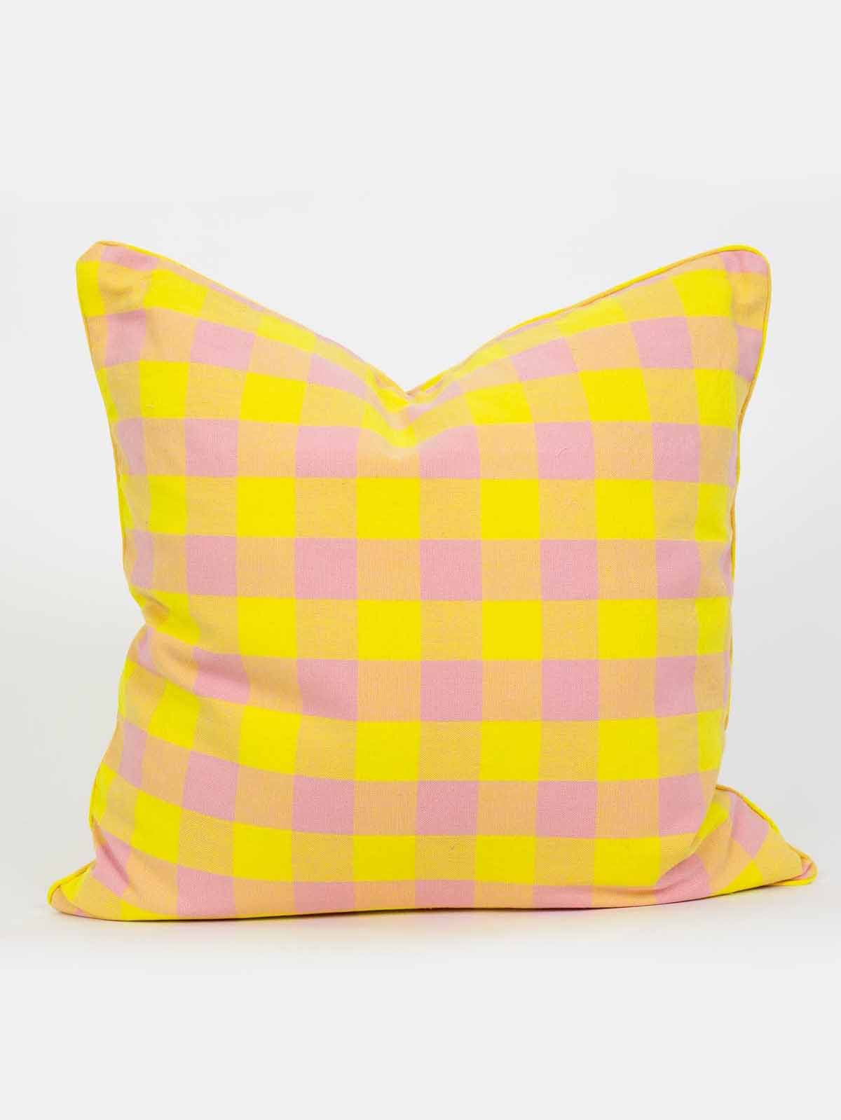 a world of craft - pillowcase ECO olga checkered in yellow and pink