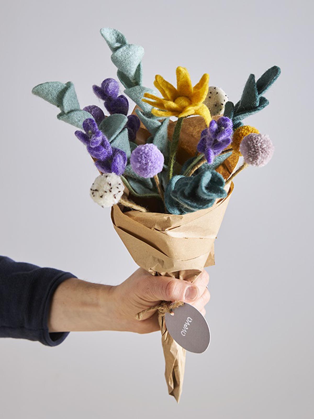 Aveva felt flowers fairetrade