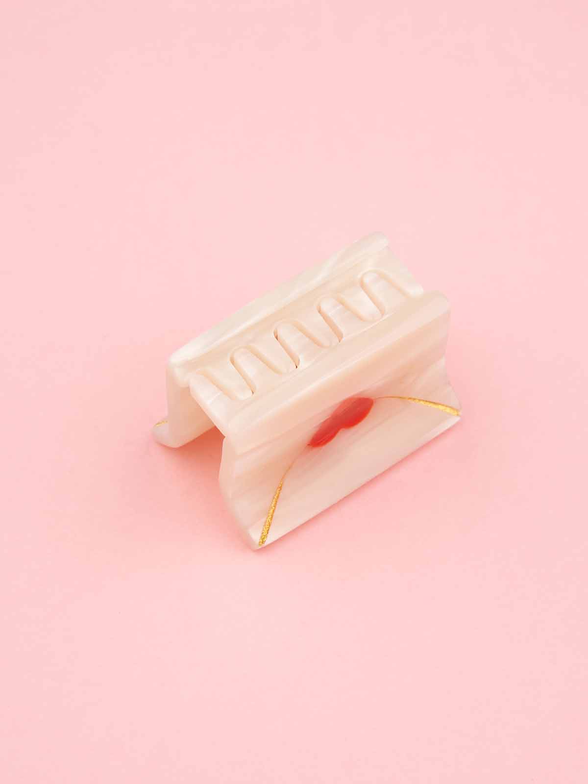 coucou suzette hair clip loveletter