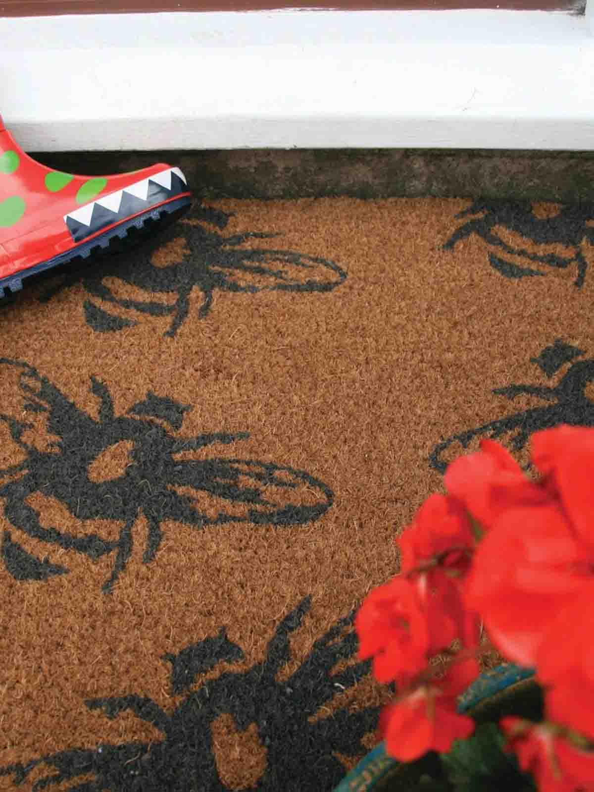 doormat welcome natuer and bees