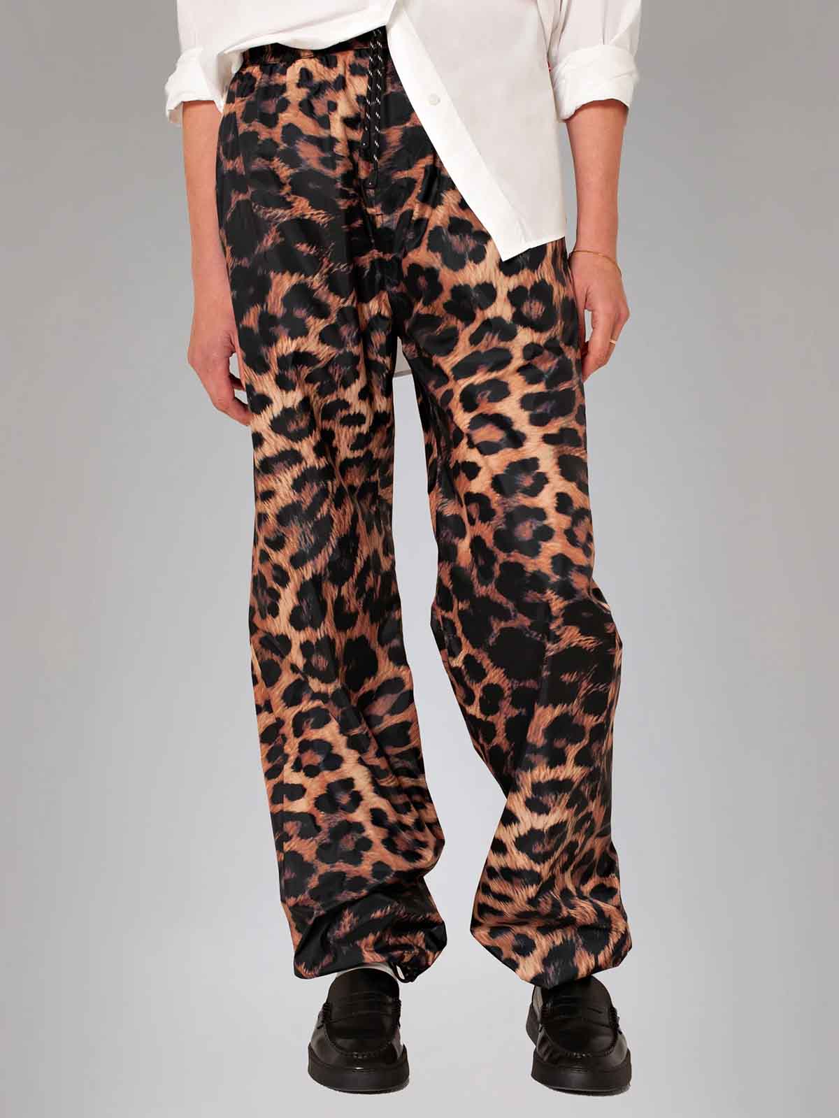 Rain ice rain pants made of recycled plastic from the sea and 100% waterproof
