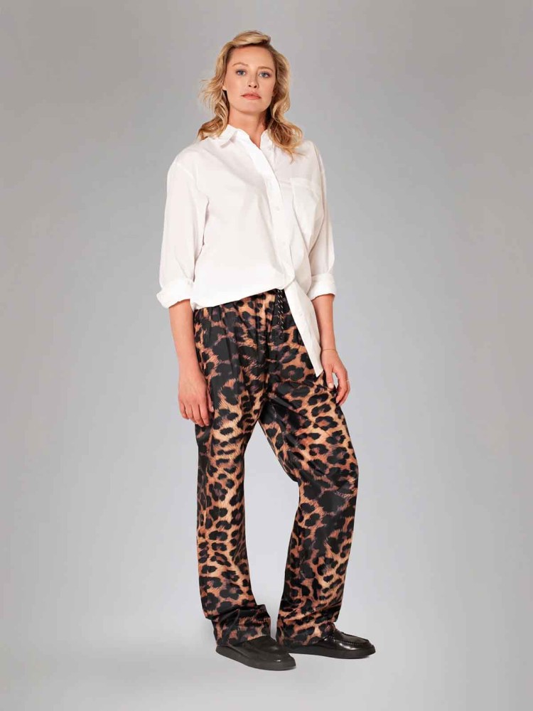 Rain ice rain pants made of recycled plastic from the sea and 100% waterproof