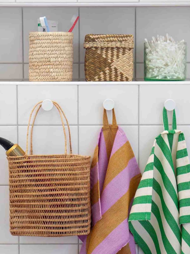 Tea towel with stripes -