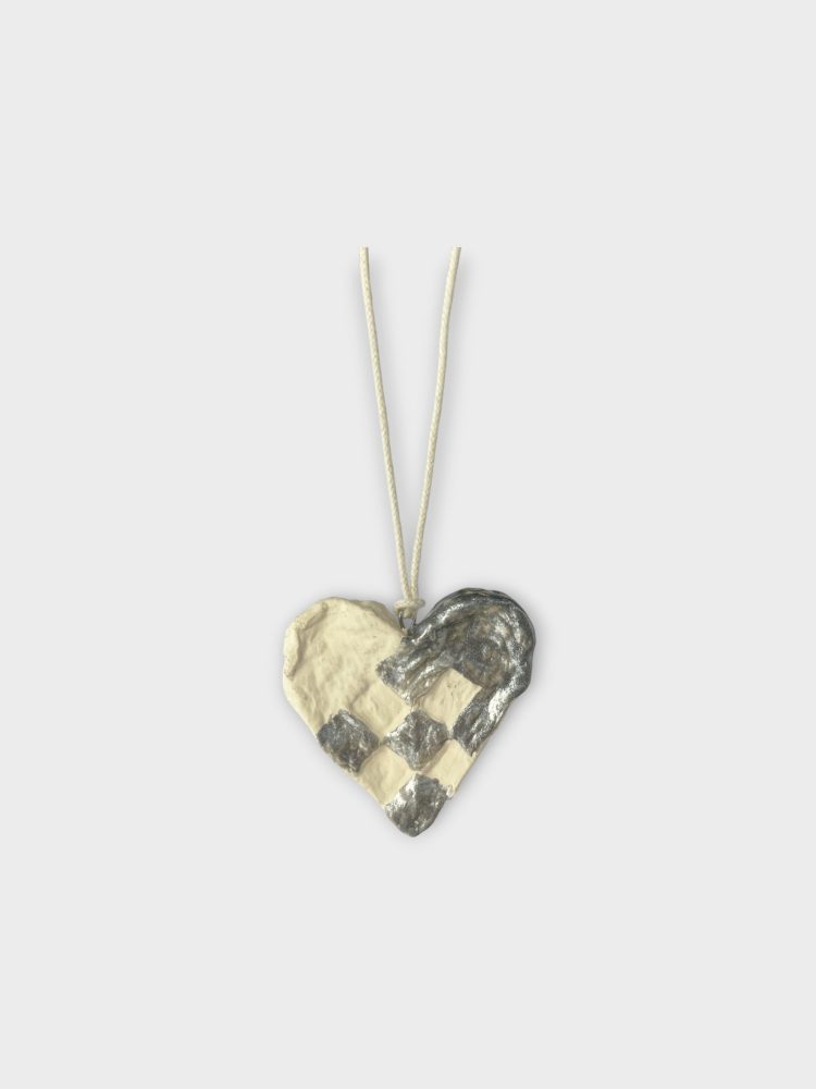 Braided Christmas heart in cotton maché – off-white and silver – Picture 2