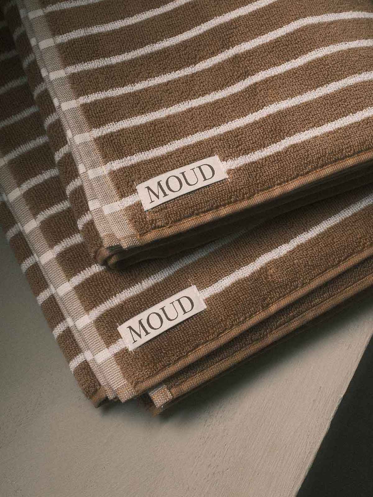 Alternative view of Towel 